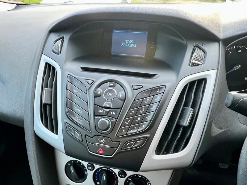 FORD FOCUS