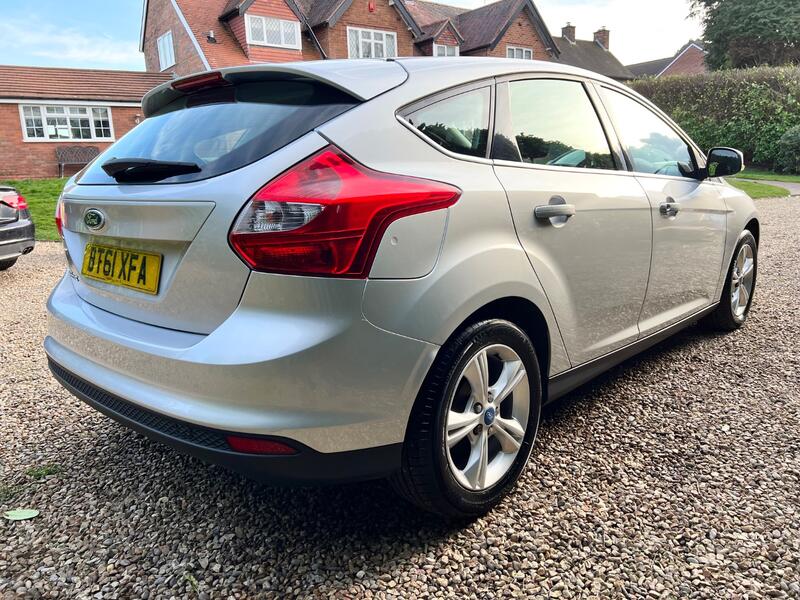 FORD FOCUS